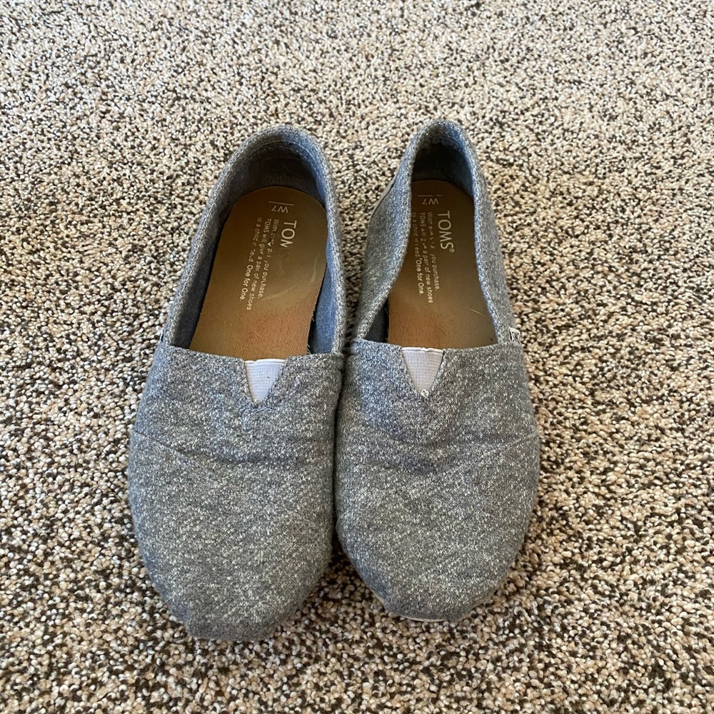 Toms shoes